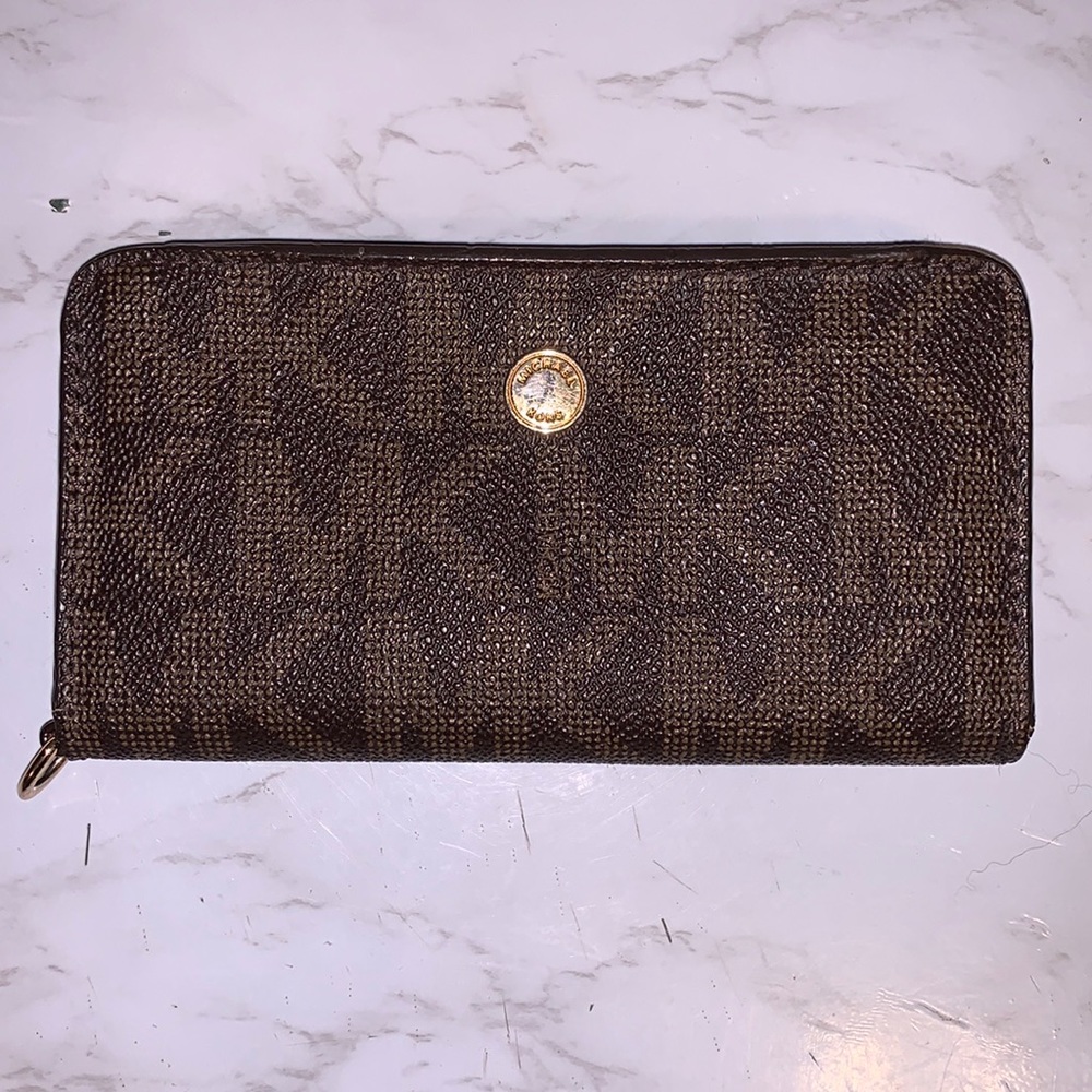 Iphone Wallet/Case - image 1